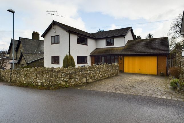 4 bed detached house