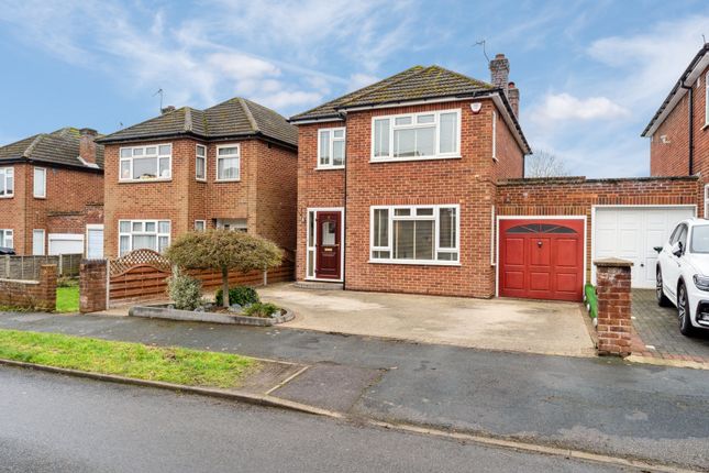 Lewes Way, Croxley Green... 3 bed detached house for sale