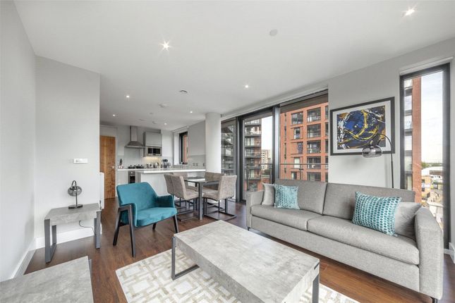 Handlebury House, Orchard Wharf E14 3 bed apartment for sale