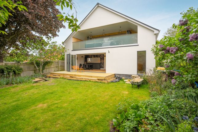 New Road, Aylesbury HP17 4 bed detached house for sale