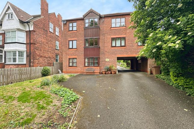 Station Road, Hessle HU13 2 bed apartment for sale
