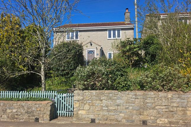 4 bed detached house
