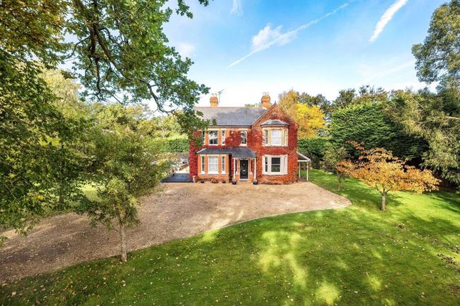 Hurst,  Berkshire,  RG10 5 bed detached house for sale