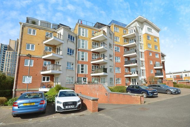 2 bed flat