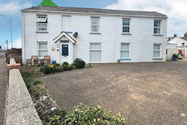 3 bedroom ground floor flat for sale