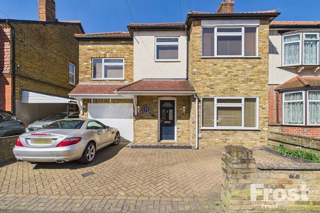 5 bedroom semi-detached house for sale