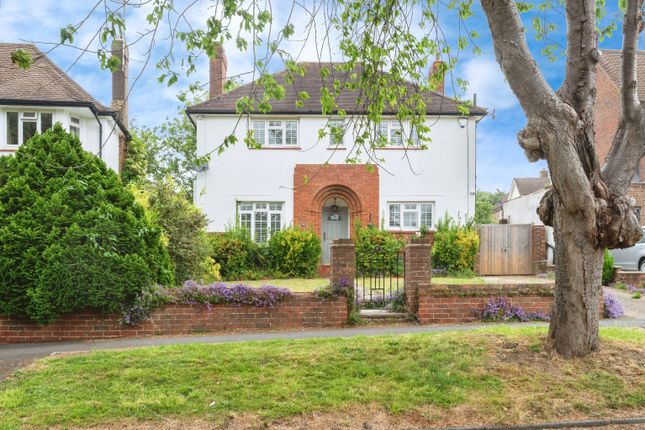4 bed detached house