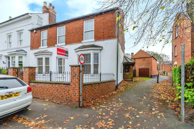 4 bedroom semi-detached house for sale