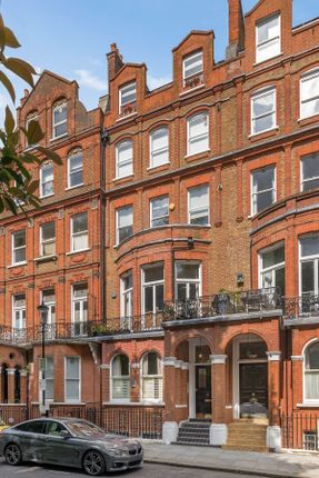 Gledhow Gardens South Kensington SW5 2 bed apartment for sale