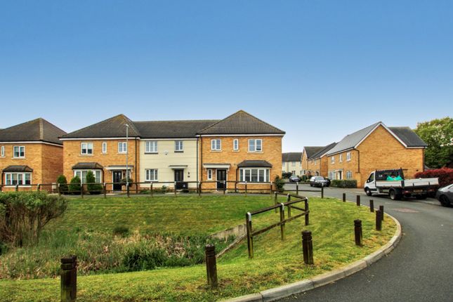 3 bed end terrace house