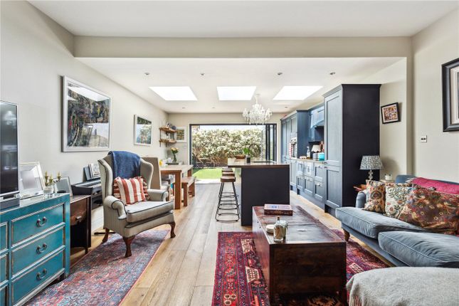 4 bedroom terraced house for sale