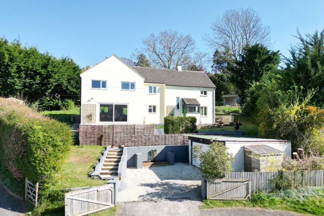 4 bed detached house