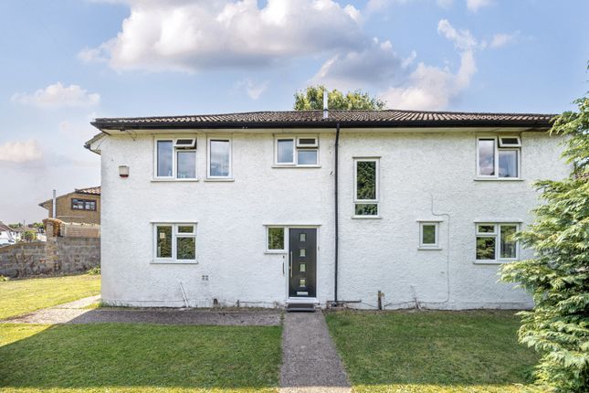 5 bed detached house