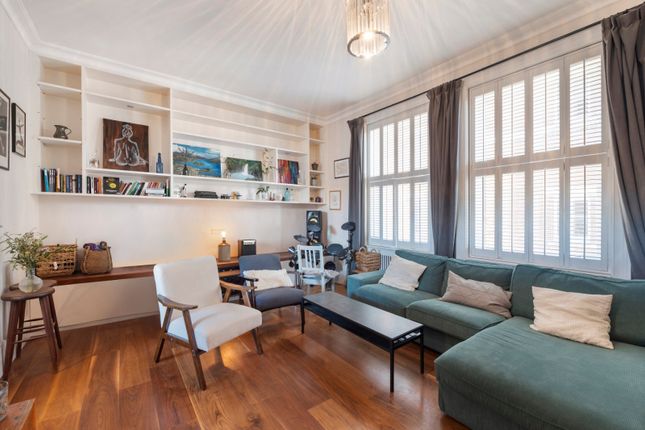 Holly Bush Vale, Hampstead Village... 2 bed flat for sale