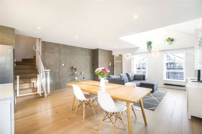 Chilton Street, Shoreditch, London, E2 3 bed penthouse for sale