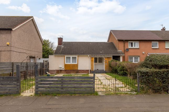 27 Dochart Drive, Edinburgh, EH4 7LD 3 bed bungalow for sale