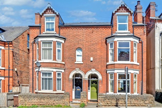 3 bed semi-detached house