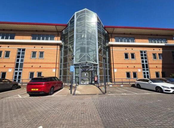 Mondial Way, Harlington, Hayes, UB3 5AR 1 bed flat for sale