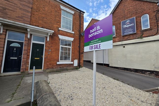 2 bedroom end of terrace house for sale