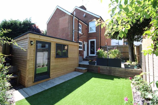 2 bedroom semi-detached house for sale