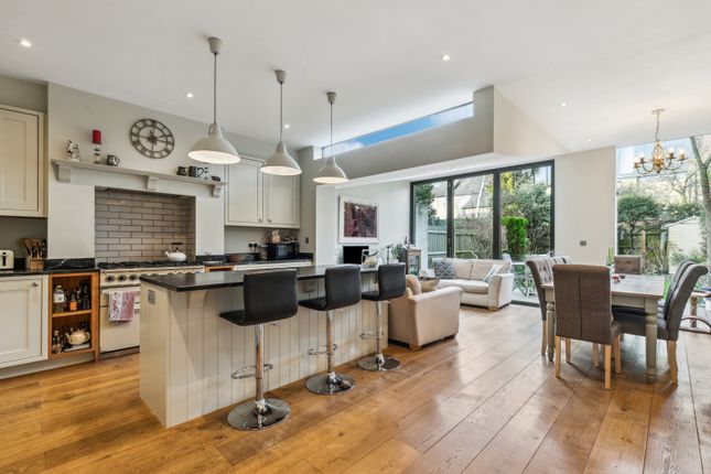 5 bed terraced house