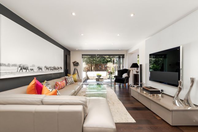 Somerset Road, Wimbledon, SW19 2 bed flat for sale