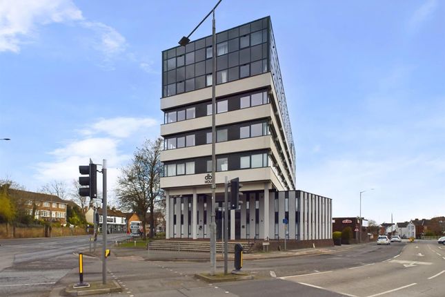 Carlton Square, Nottingham NG4 1 bed flat for sale