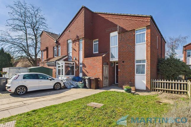 Marshall Gardens, Tonbridge TN11 4 bed end of terrace house for sale