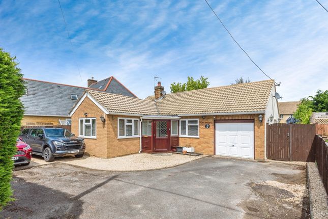 2 bed detached bungalow