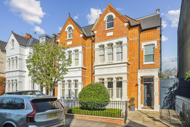 Henderson Road, London, SW18 7 bed semi