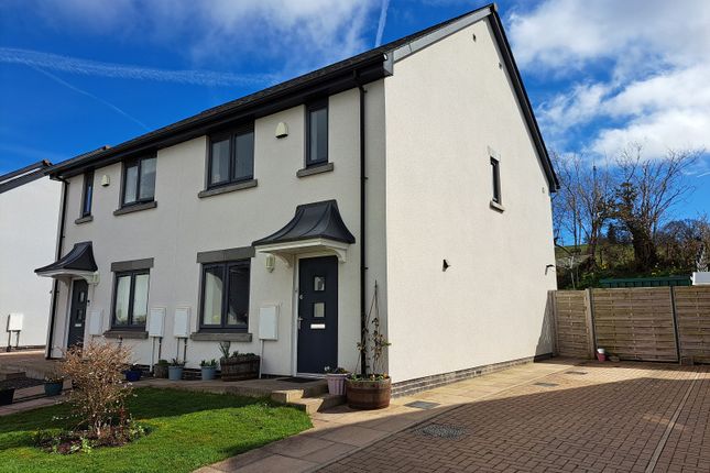 2 bedroom semi-detached house for sale