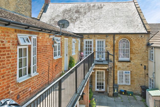 2 bedroom maisonette for sale