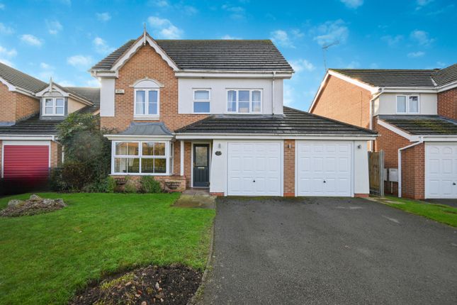 6 bed detached house