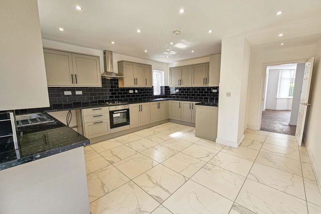 4 bed end terrace house