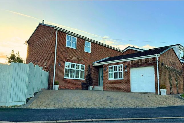 4 bed detached house