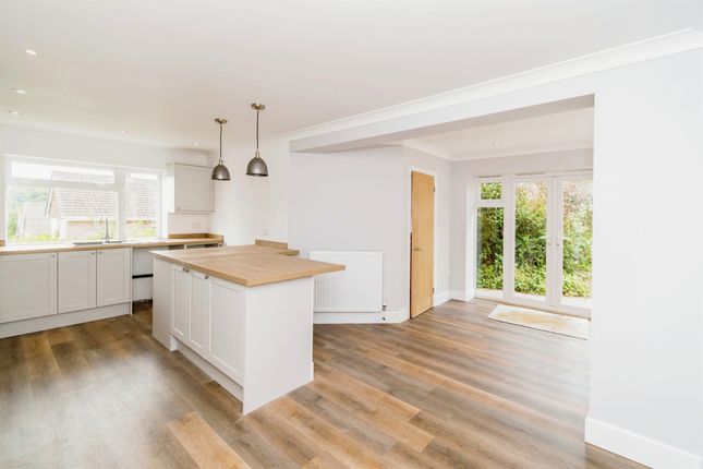 4 bedroom detached bungalow for sale