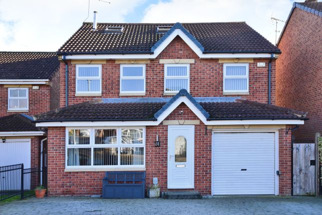 6 bedroom detached house for sale
