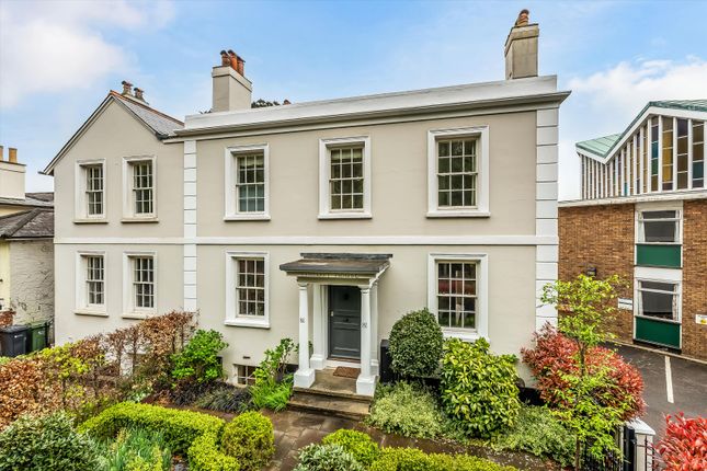 5 bedroom semi-detached house for sale