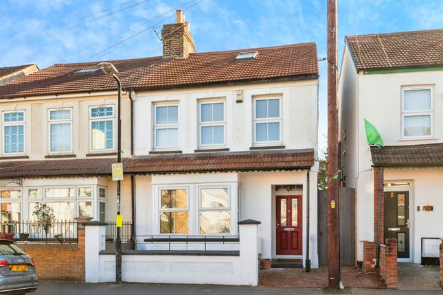 5 bedroom semi-detached house for sale