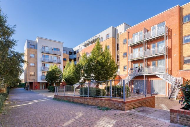 2 bed flat