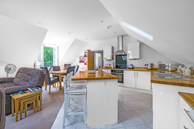Westley Grove, Fareham PO14 3 bed flat for sale