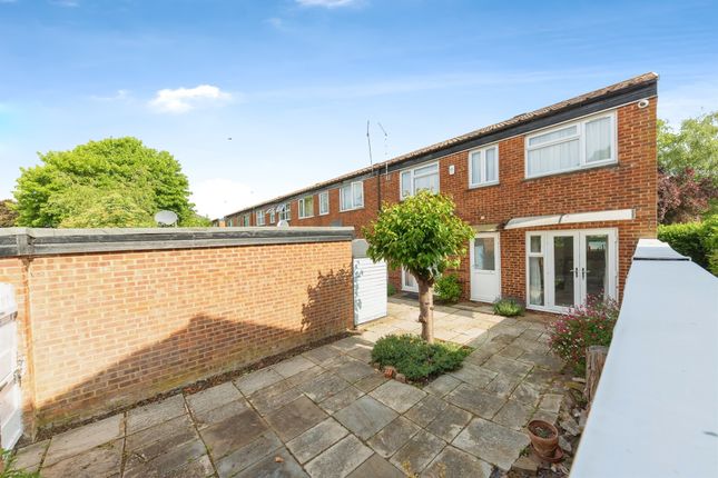 3 bed end terrace house