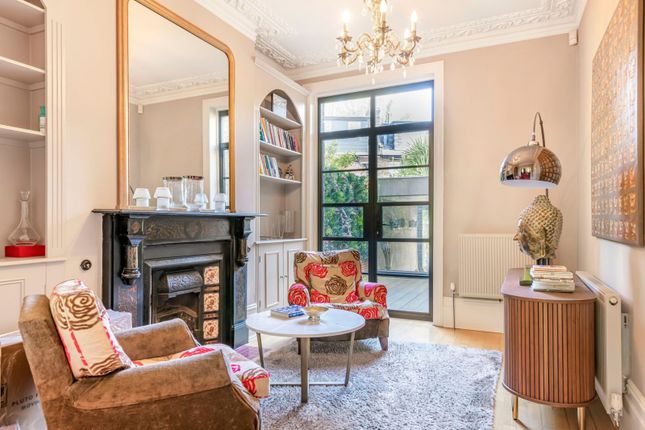 Thorney Hedge Road, Chiswick, London, W4 4 bed semi