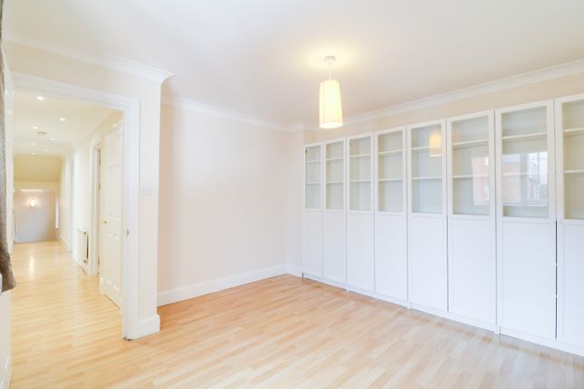 2 bed flat