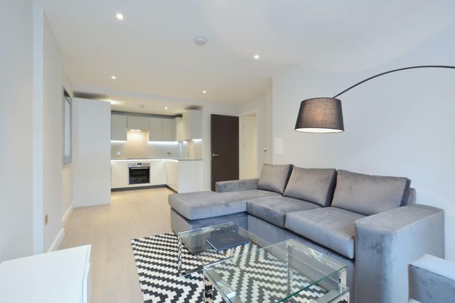 Wharf Road, Islington, N1 2 bed flat for sale