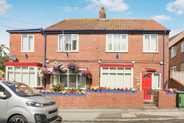 8 bed detached house