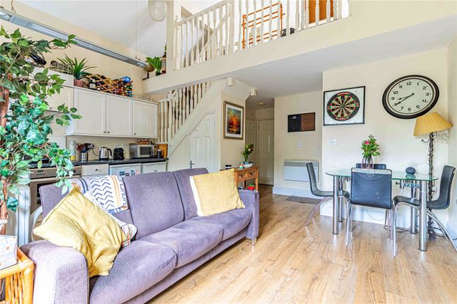 2 bedroom detached house for sale