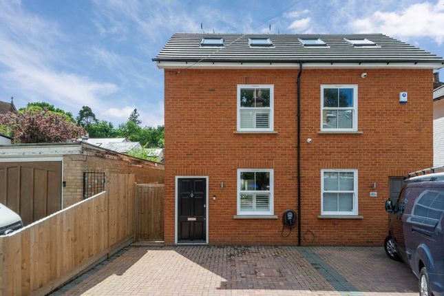 3 bed semi-detached house