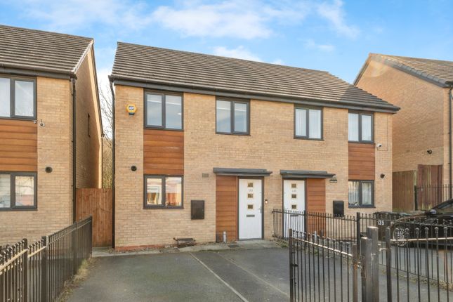 3 bedroom semi-detached house for sale