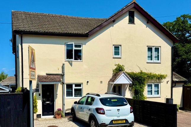 2 bedroom semi-detached house for sale
